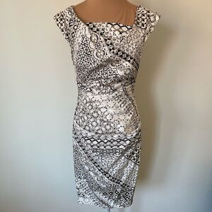 Talbot Runhof Printed White Multi Sleeveless Tucked Knee-Length Dress EUC Size 6